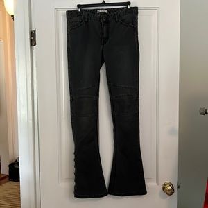 FREE PEOPLE FLARE BOTTOM SIZE 28